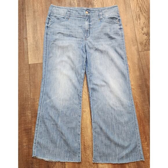 NYDJ Jeans Womens 12 Lt Blue Wide Leg Lift Tuck Technology Stretch Denim Casual - Picture 1 of 9